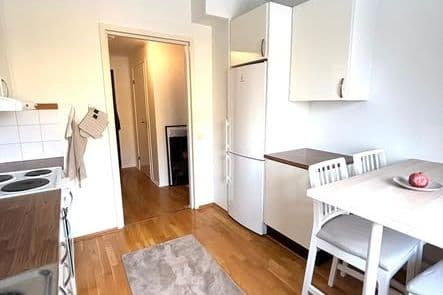 Ljus 2:a vid Stensö – Nära natur & buss