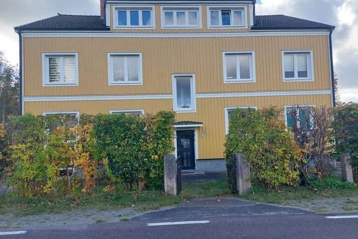 Ljus 3:a med trädgårdsrätt i Påryd